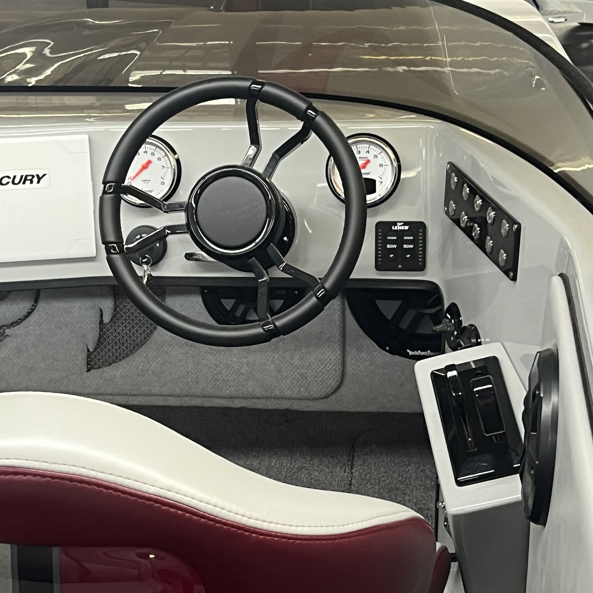 Livorsi Apex steering wheel, glossy black spokes covered in black vinyl – LSWL010701GXL01100 Product Image 3