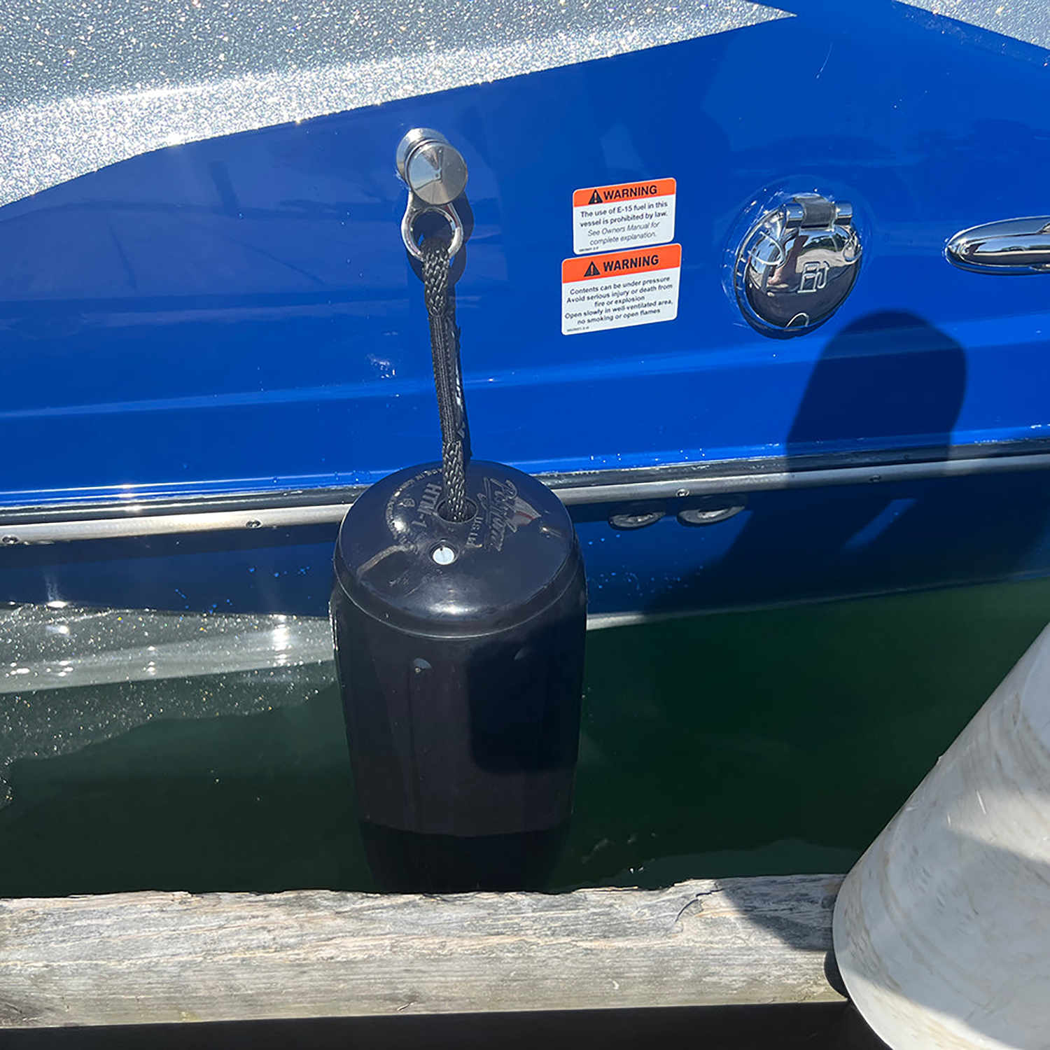 Sewn QR fender cleat with black line and small fender – QRFB027BK1BK5182 Product Image 1
